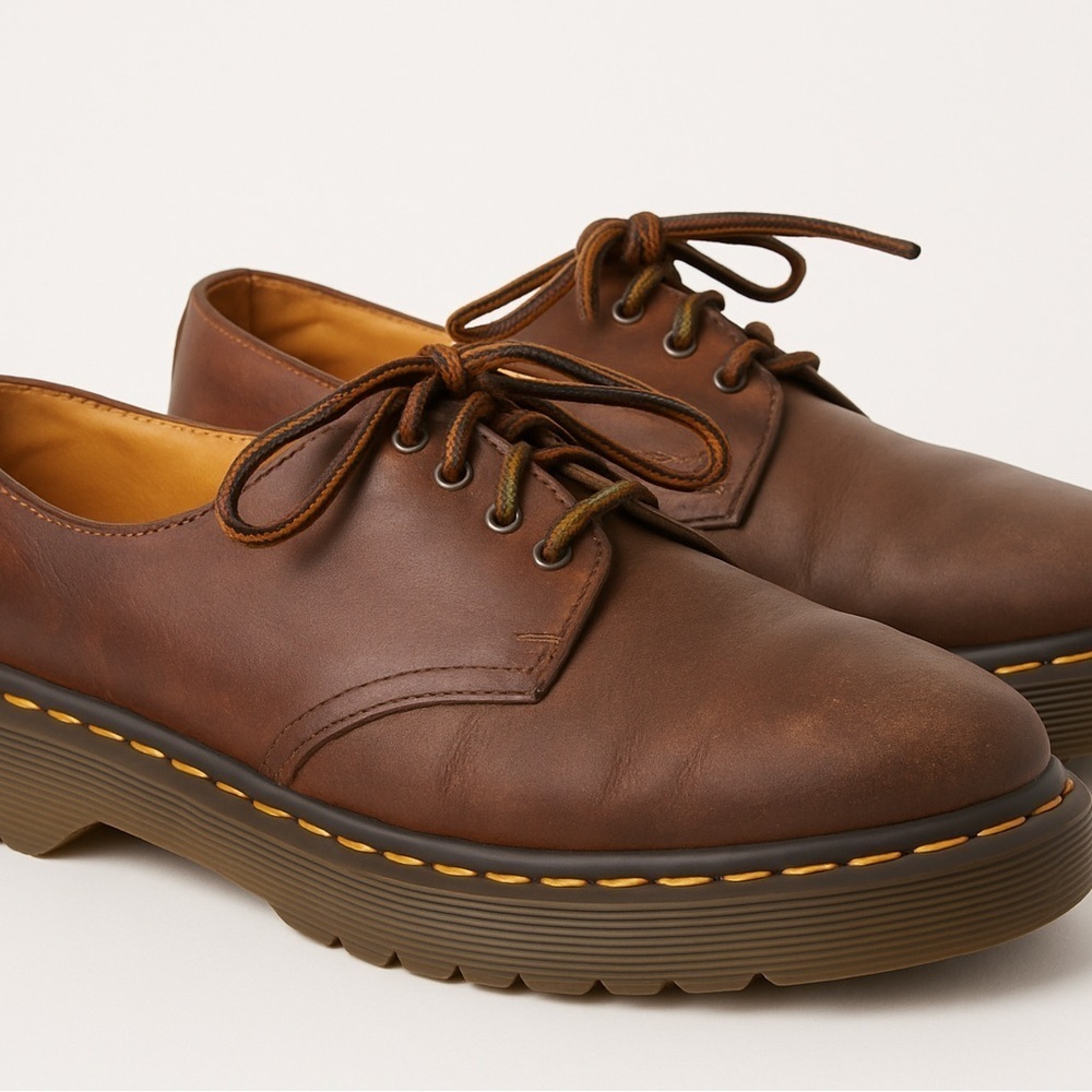 Vintage Made in England Dr. Martens Brown Leather Oxfords – Chunky Sole Classic